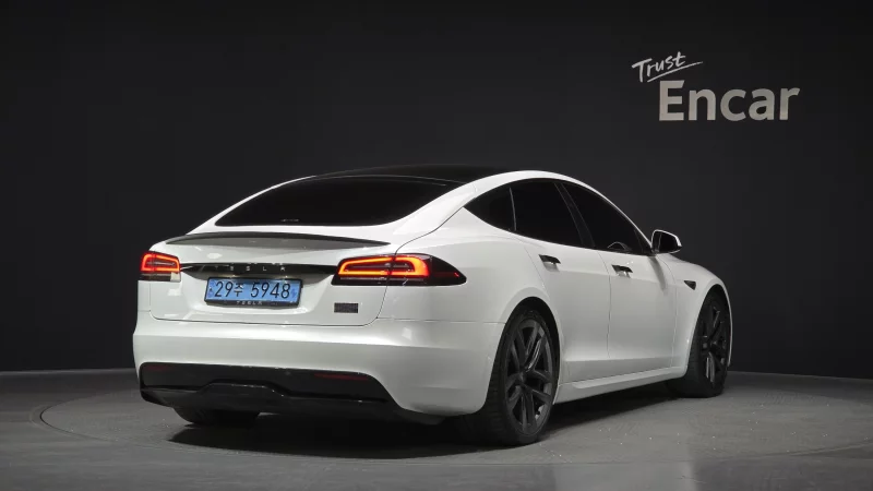 Tesla MODEL S