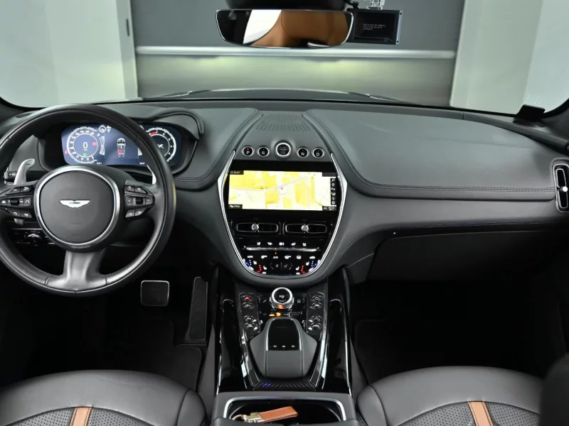 Aston Martin DBX
