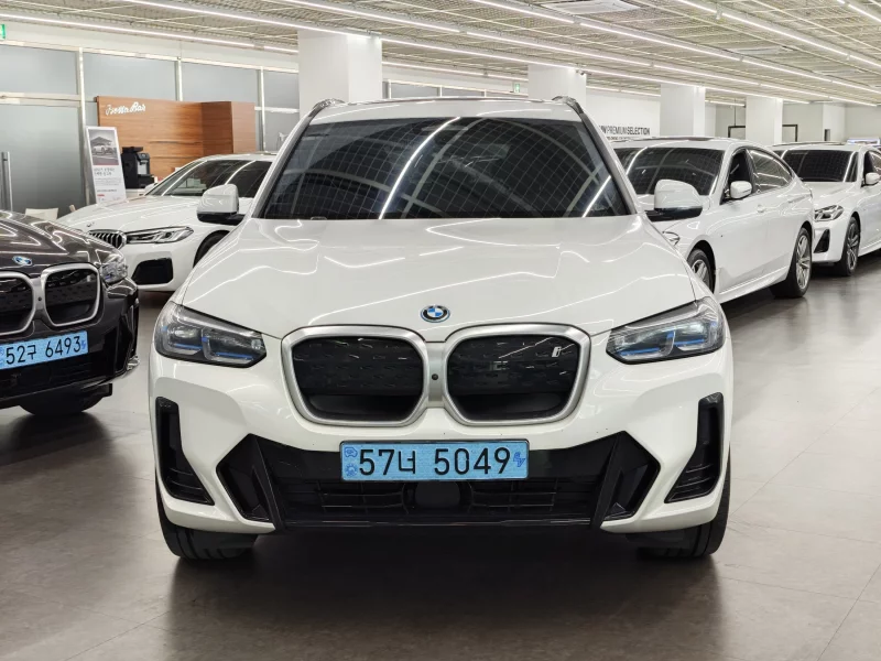 BMW iX3
