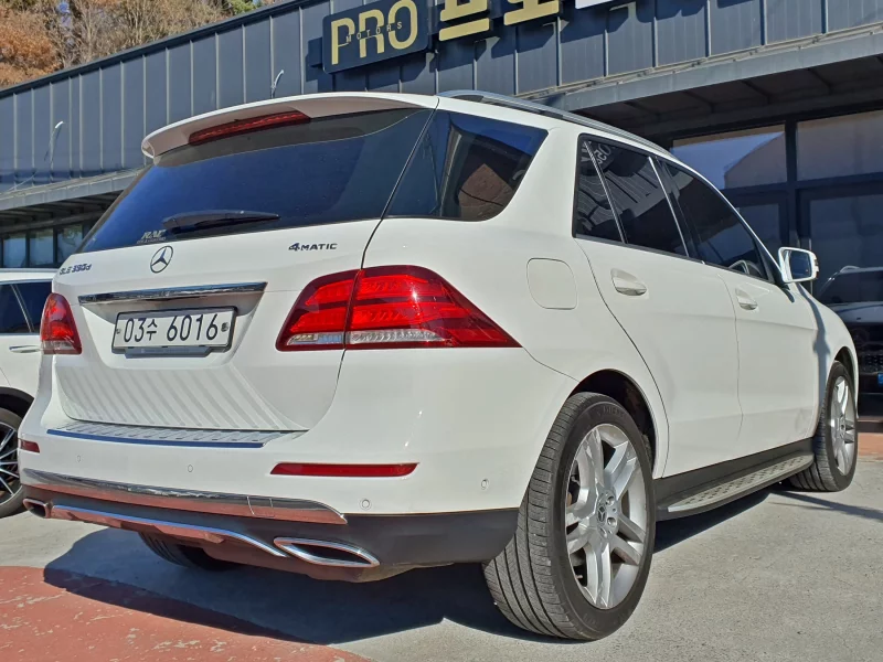 Mercedes-Benz GLE-Class
