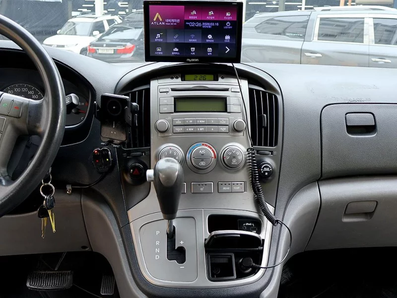 Hyundai Grand Starex