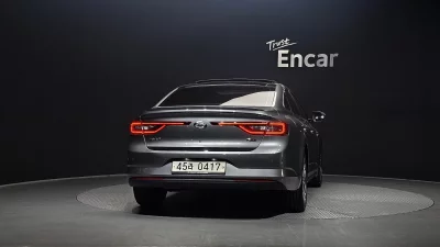 Renault SM6