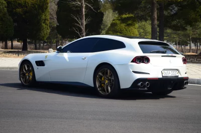 Ferrari GTC4 Lusso