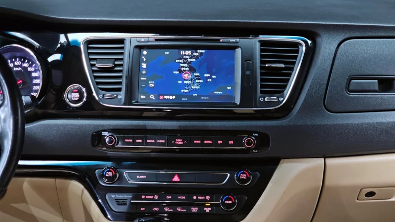 Kia Carnival