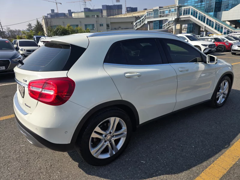 Mercedes-Benz GLA-Class