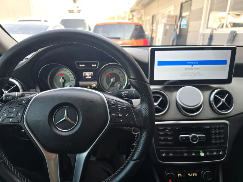 Mercedes-Benz GLA-Class