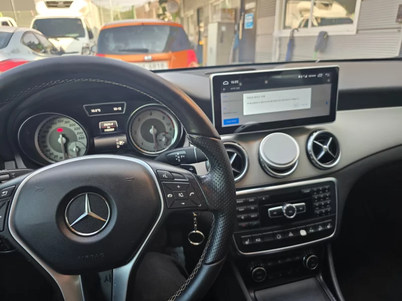 Mercedes-Benz GLA-Class