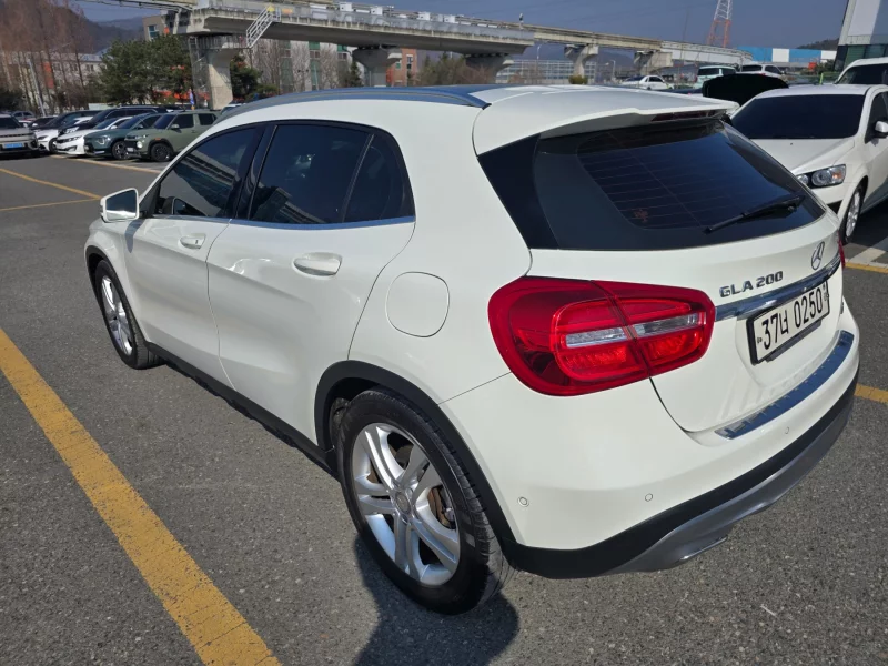 Mercedes-Benz GLA-Class