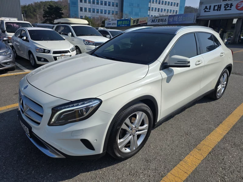 Mercedes-Benz GLA-Class