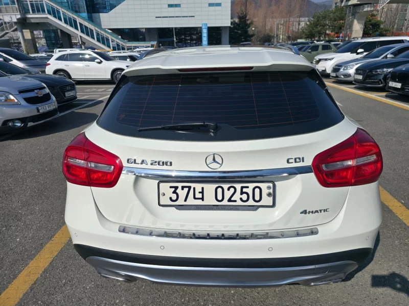 Mercedes-Benz GLA-Class