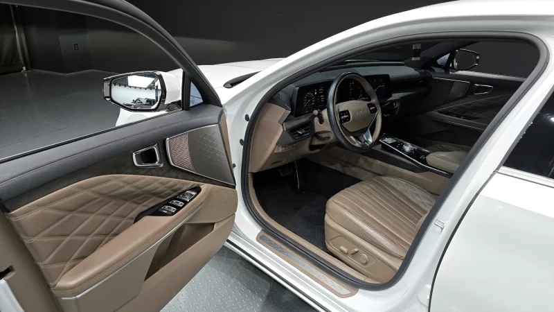 Kia K8