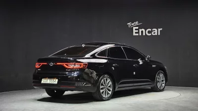 Renault SM6