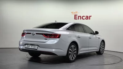 Renault SM6