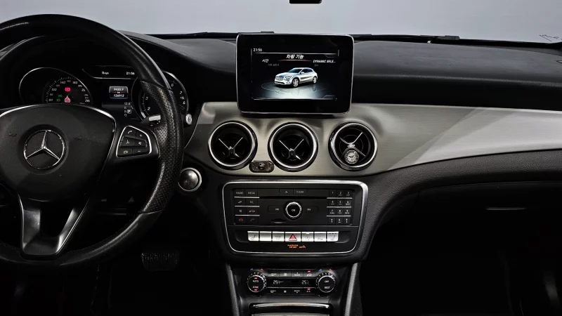 Mercedes-Benz GLA-Class