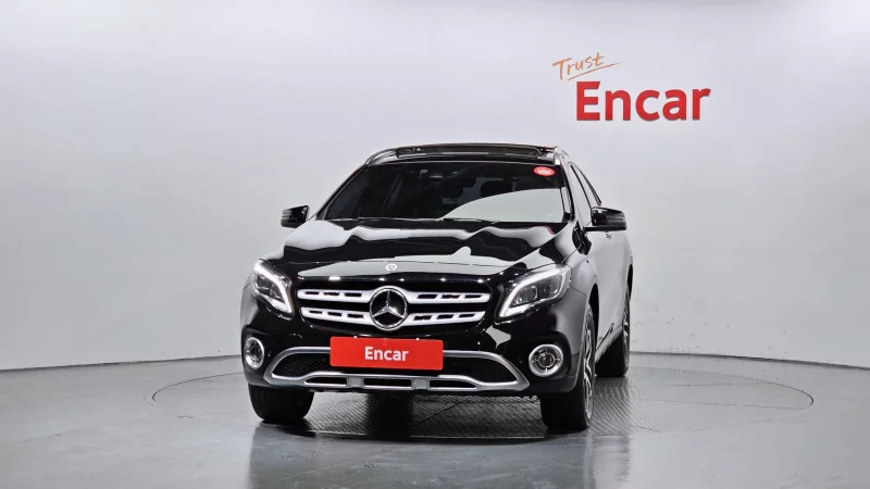 Mercedes-Benz GLA-Class