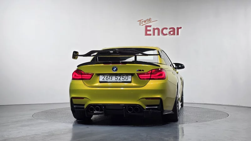 BMW M4