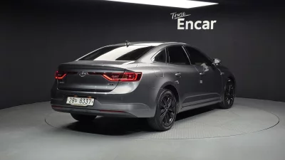Renault SM6