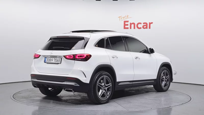 Mercedes-Benz GLA-Class