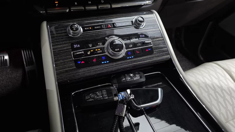 Lincoln Aviator