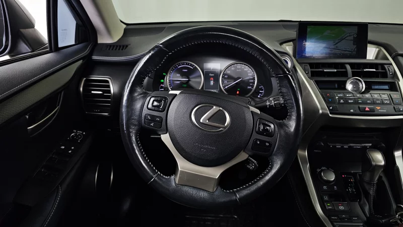 Lexus NX300h