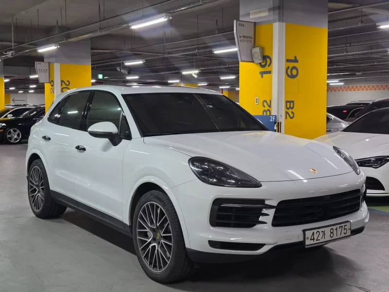 Porsche CAYENNE