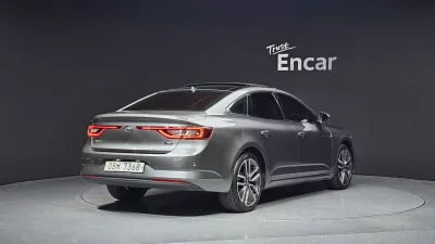 Renault SM6