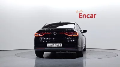 Renault SM6