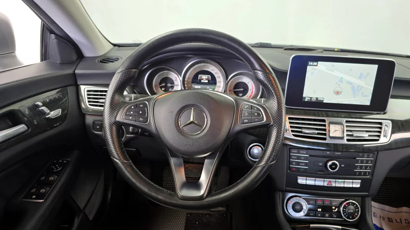 Mercedes-Benz CLS-Class