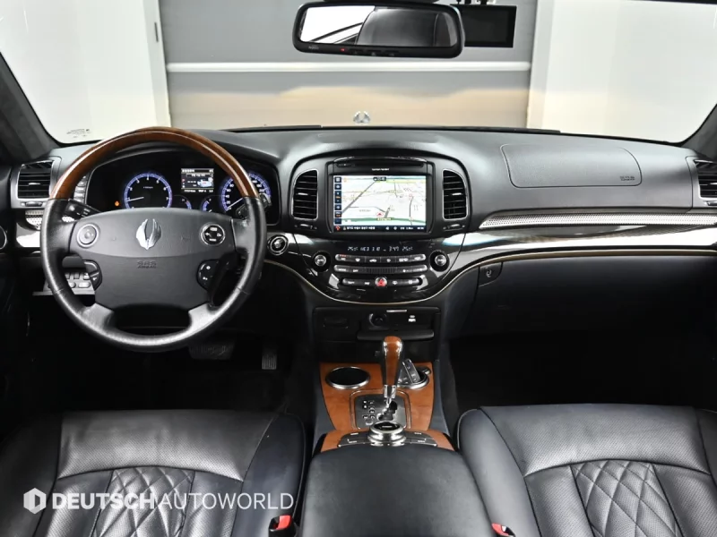 SsangYong Chairman W