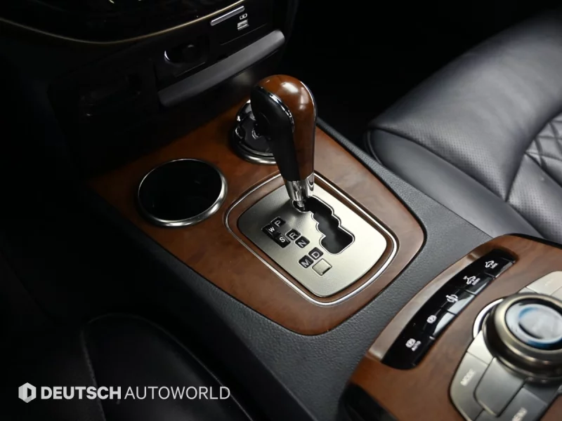 SsangYong Chairman W