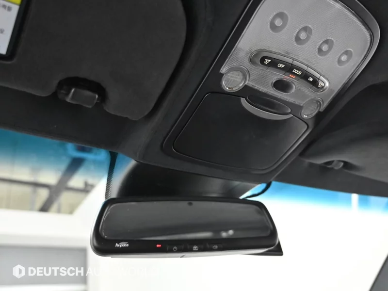 SsangYong Chairman W