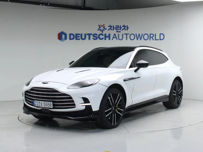 Aston Martin DBX
