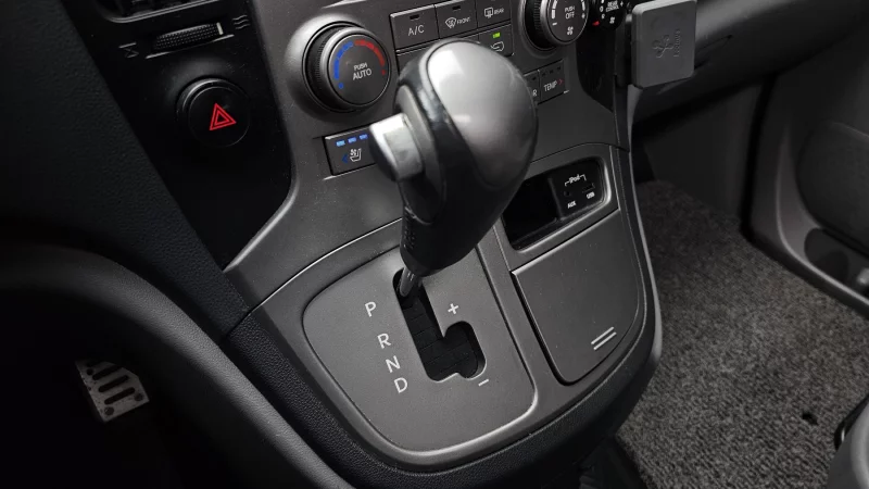 Hyundai Grand Starex