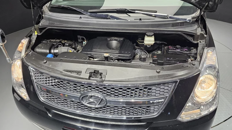 Hyundai Grand Starex