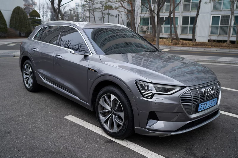 Audi e-tron