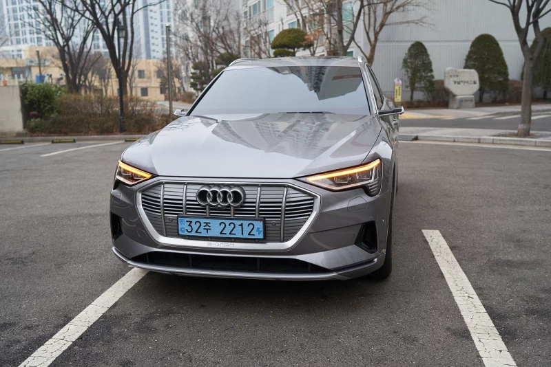 Audi e-tron
