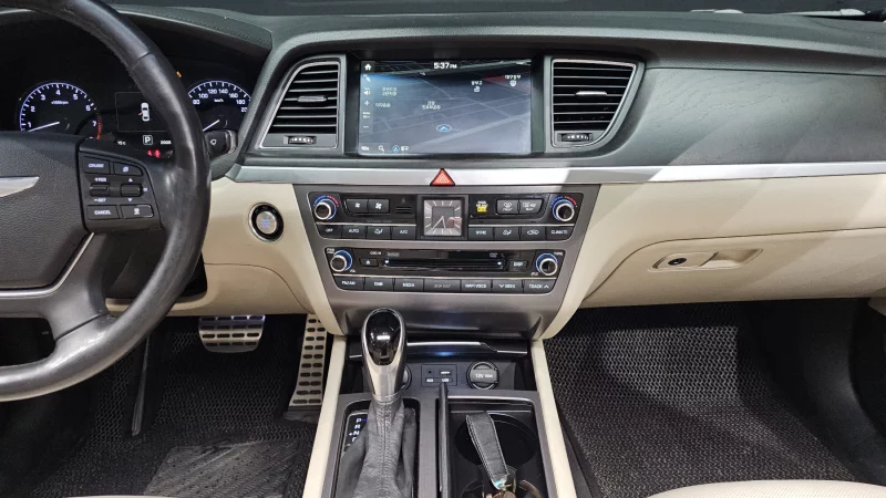 Hyundai Genesis