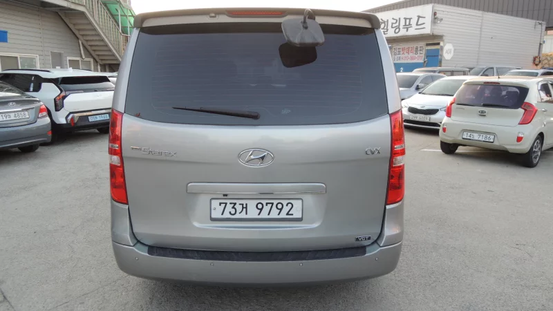 Hyundai Grand Starex