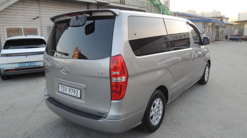 Hyundai Grand Starex