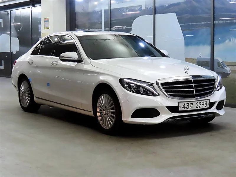 Mercedes-Benz C-Class