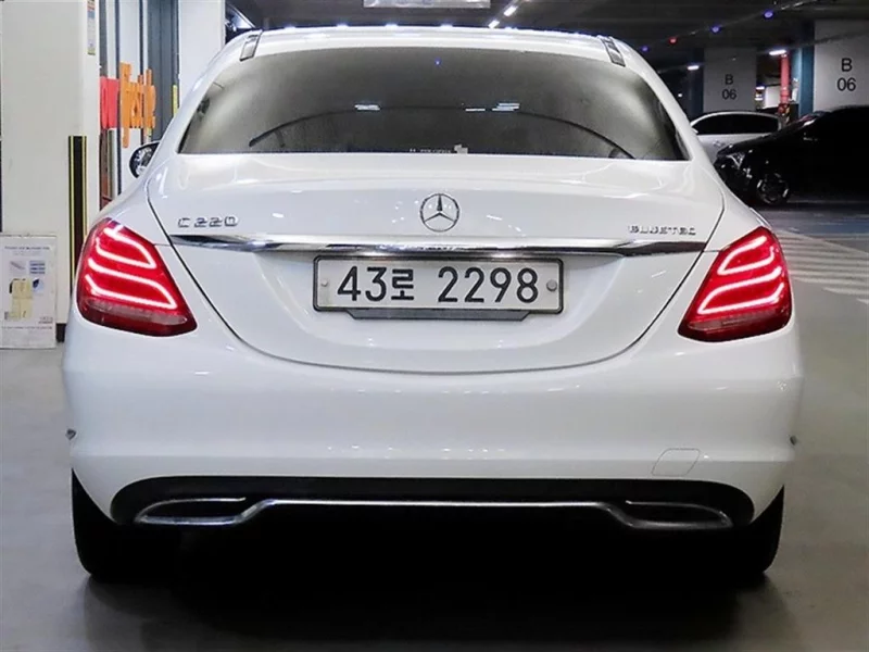 Mercedes-Benz C-Class