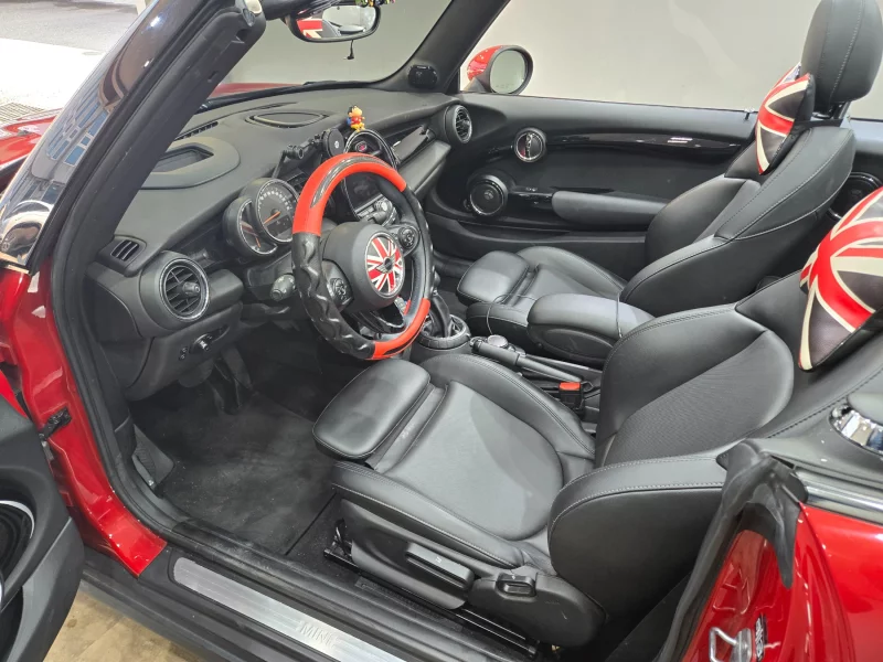 MINI Cooper Convertible