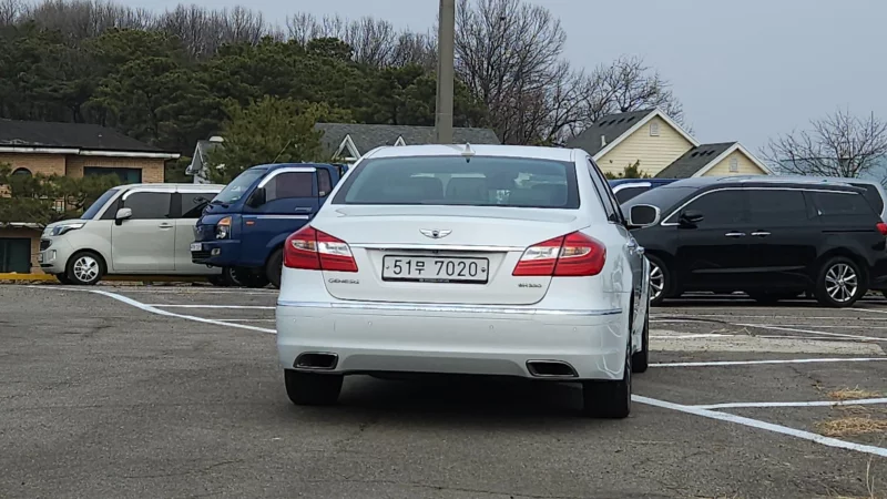 Hyundai Genesis