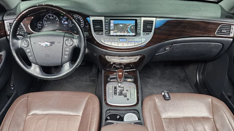 Hyundai Genesis