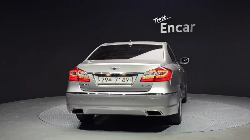 Hyundai Genesis
