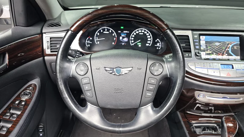 Hyundai Genesis