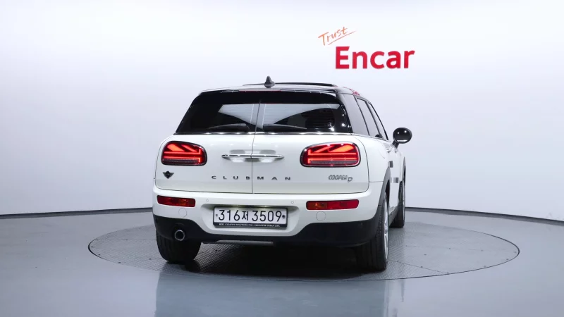 MINI Clubman