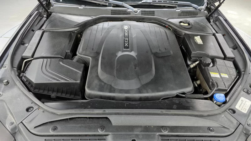 SsangYong Chairman W