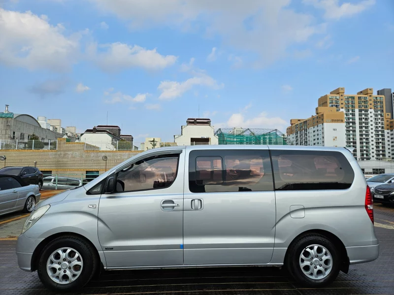 Hyundai Grand Starex