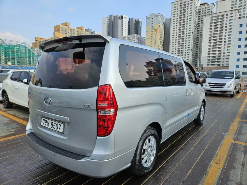 Hyundai Grand Starex